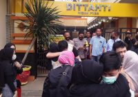 Lima Mahasiswa Bebas, Hukuman Percobaan 10 Bulan Lima Mahasiswa Bebas, Hukuman Percobaan 10 Bulan