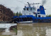 Tabrak Dermaga di Perairan Karang Agung