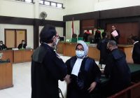 Tujuh Jam Bacakan Pleidoi Johan Anuar Tujuh Jam Bacakan Pleidoi Johan Anuar