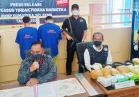 Sita 7,5 Kg Sabu Senilai Rp7,5 Miliar dan 50 Ribu Butir Ekstasi Sita 7,5 Kg Sabu Senilai Rp7,5 Miliar dan 50 Ribu Butir Ekstasi