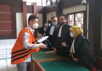 Tukang Suap Proyek Dibui 2 Tahun 4 Bulan Tukang Suap Proyek Dibui 2 Tahun 4 Bulan