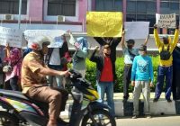 Mengaku Di-PHK, 73 Eks Karyawan Hotel Tuntut Pesangon Rp4,6 Miliar