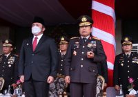Kapolda Sematkan Pin Emas Kapolri kepada Gubernur dan Ketua DPRD Sumsel