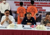 Oplos Solar Pakai Tepung Penjernih Minyak dan Cuka Para, Dua Tersangka Diciduk Polisi Oplos Solar Pakai Tepung Penjernih Minyak dan Cuka Para, Dua Tersangka Diciduk Polisi