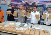 Kurir 30 Kg Ganja Asal Medan Ditangkap di Palembang 