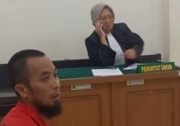 Pedagang Jamu Kuat Dituntut 1 Tahun