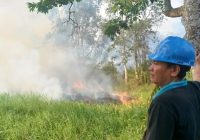 Karhutla Ngamuk di Keramasan, Helikopter Water Bombing Seliweran Ngambil Air tapi “Ogah” Padamkan Api