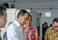 Asah Skill Siswa SMK di Palembang, Presiden Jokowi Bantu Satu Mobil Listrik
