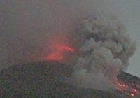 Gunung Merapi Muntahkan Awan Panas hingga 2.000  Meter