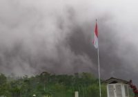 Gunung Merapi Muntahkan Awan Panas dan Abu Vulkanik, Potensi Banjir Lahar Dingin