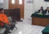 Oplos Solar dan Bensin Palsu, Dituntut 15 Bulan