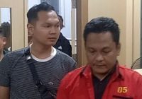 Rugikan Negara Rp883 Juta, Broker Proyek Pengadaan Baju Batik Dinas PMD Sumsel Ditahan