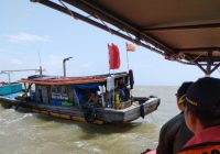 Kapal Bermuatan Kelapa Nyaris Tenggelam, Seluruh Kru Selamat