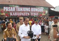 Presiden Jokowi Tinjau Pasar Tradisional, Gudang Beras, dan RSUD di Jambi