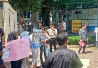 Desak MA dan KY, Aksi Massa Warnai Praperadilan atas Penetapan Tersangka Pensiunan KUA Berusia 70 Tahun