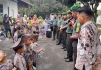 Kenalkan Profesi TNI, TK Kasih Ibu Desa Gunung Raja Kunjungi Koramil 404-08/RL
