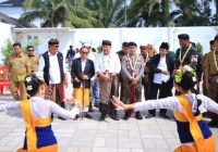 Komitmen Rawat Kebhinekaan, Umat Hindu Bali di OKI Berikan Gelar Adat kepada Para Pemimpin Sumsel