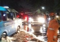 Jakarta Kembali Dilanda Hujan Deras dan Angin Kencang Jakarta Kembali Dilanda Hujan Deras dan Angin Kencang