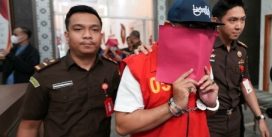 Pulang Ibadah Haji, Pejabat Bank Tersangka Korupsi KUR di OKU Timur Susul Dua Rekannya Masuk Bui Pulang Ibadah Haji, Pejabat Bank Tersangka Korupsi KUR di OKU Timur Susul Dua Rekannya Masuk Bui