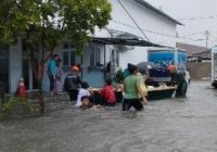 Curah Hujan Tinggi, Banjir Rendam Kota Padang Curah Hujan Tinggi, Banjir Rendam Kota Padang
