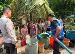 Empat Lawang Krisis Air Bersih, Polisi Bantu Warga Terdampak Kekeringan